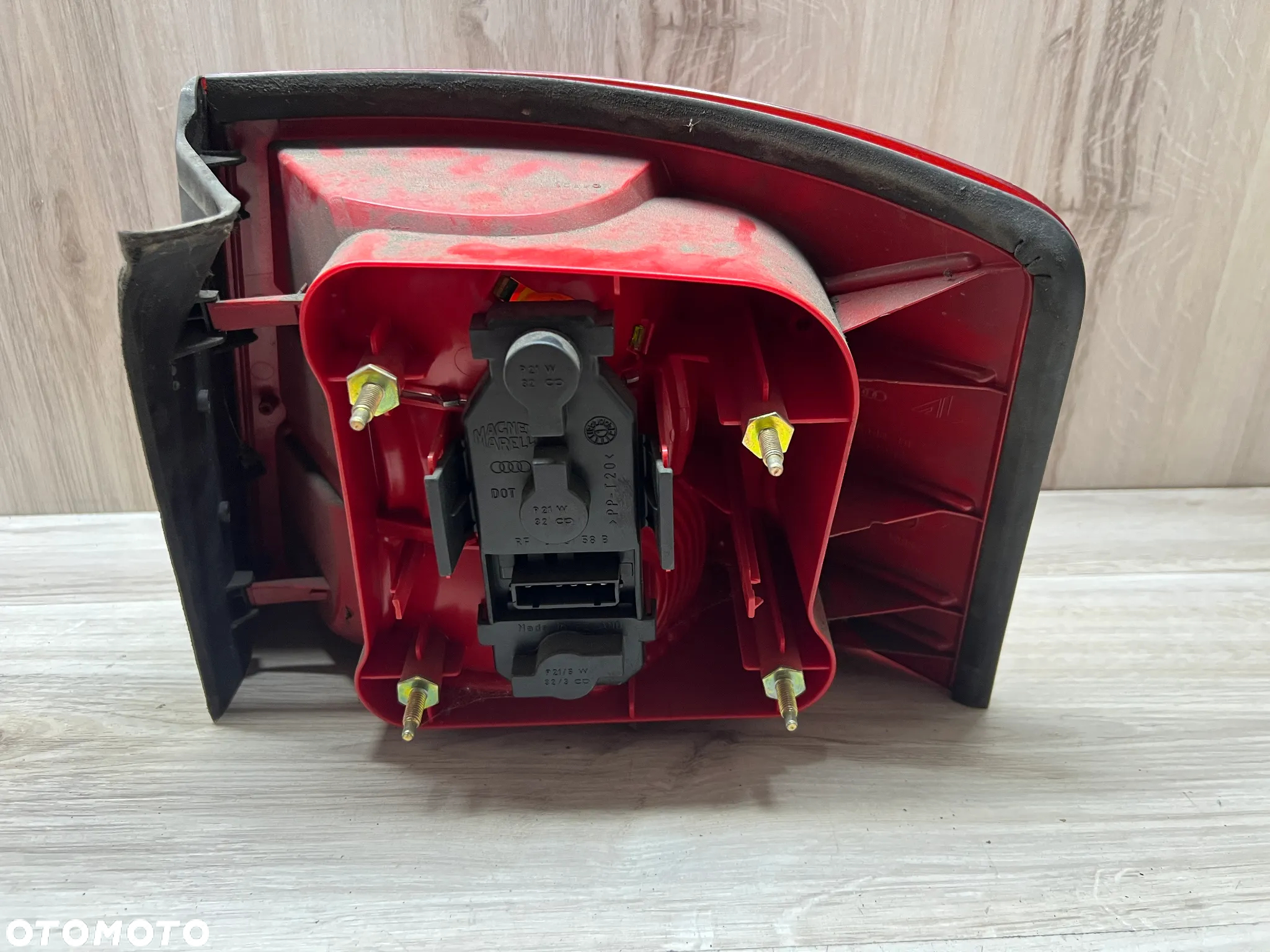 LAMPA TYLNA LEWA AUDI A6 C5 FL LIFT KOMBI - 2