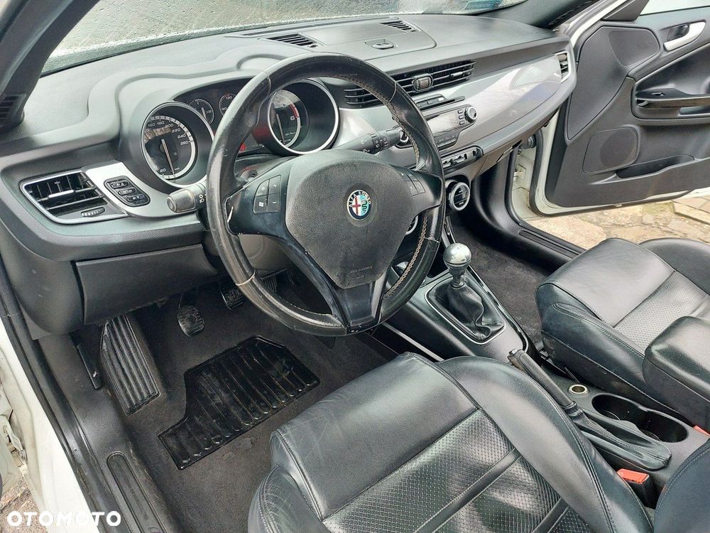 Alfa Romeo Giulietta - 10