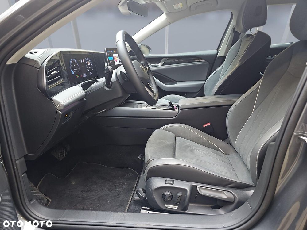 Volkswagen Passat - 9