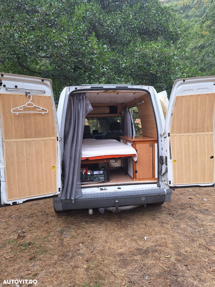 Ford Transit Connect - 11