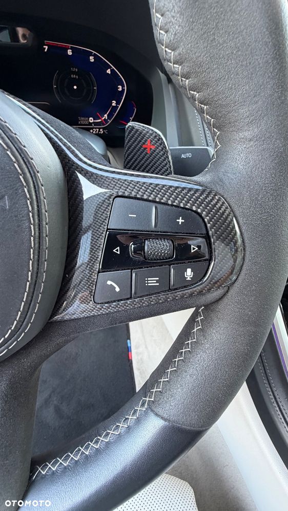 BMW Seria 8 - 22