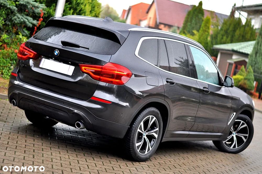 BMW X3 sDrive18d Business Edition - 3