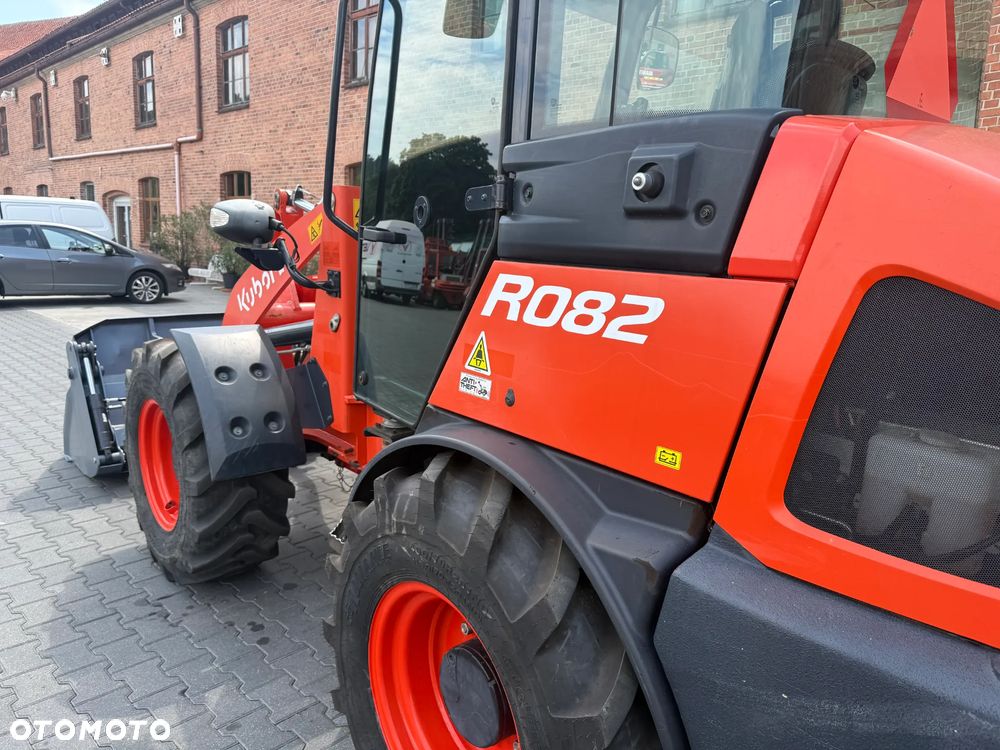 Kubota R082 - 16