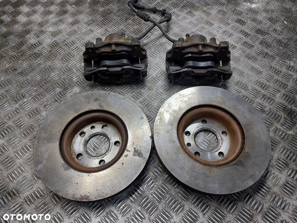 TARCZE HAMULCOWE PRZÓD + KLOCKI + ZACISKI VOLVO S60 II 2.0 D3 - 4