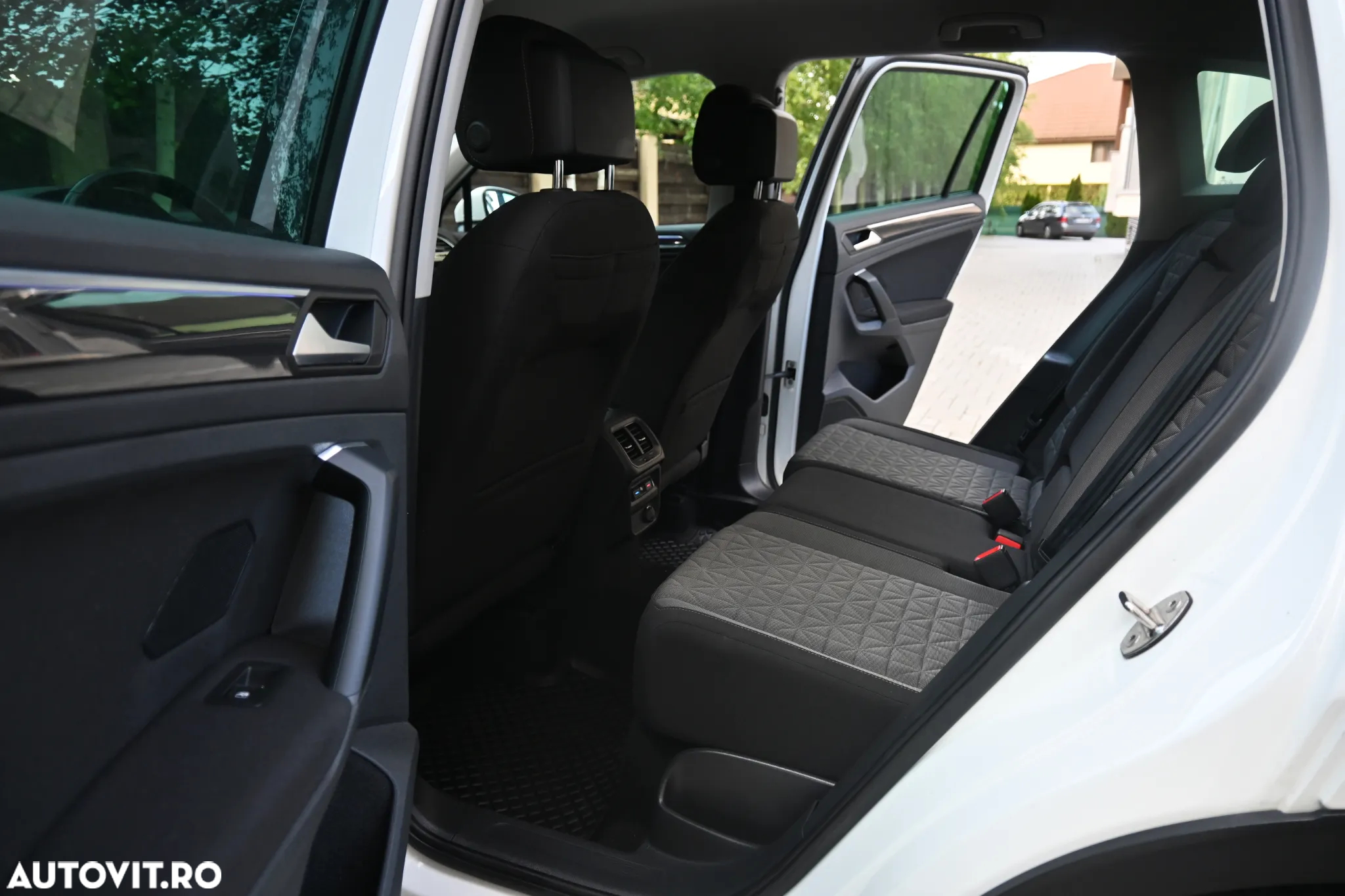 Volkswagen Tiguan 2.0 TDI SCR DSG 4Motion Elegance - 28