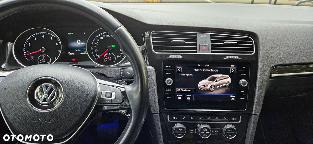 Volkswagen Golf - 10