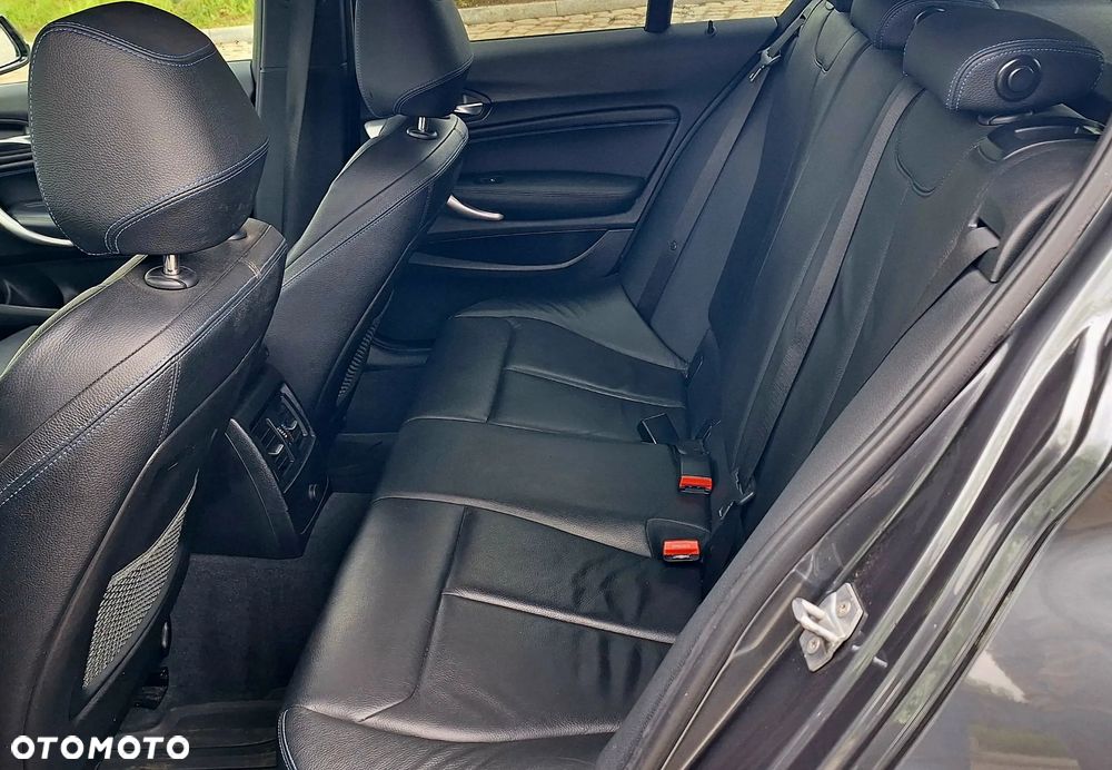 BMW Seria 1 118d xDrive - 23