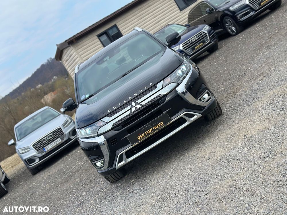 Mitsubishi Outlander 2.4 4WD Top - 9