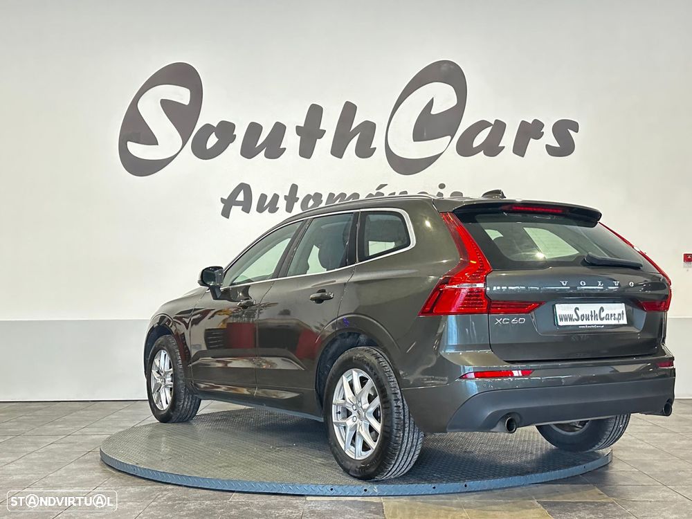 Volvo XC 60 2.0 D4 Momentum AWD Geartronic - 8