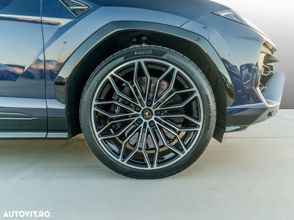 Lamborghini URUS - 4