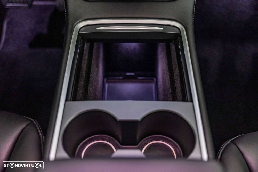 Tesla Model Y Performance Tração Integral - 31