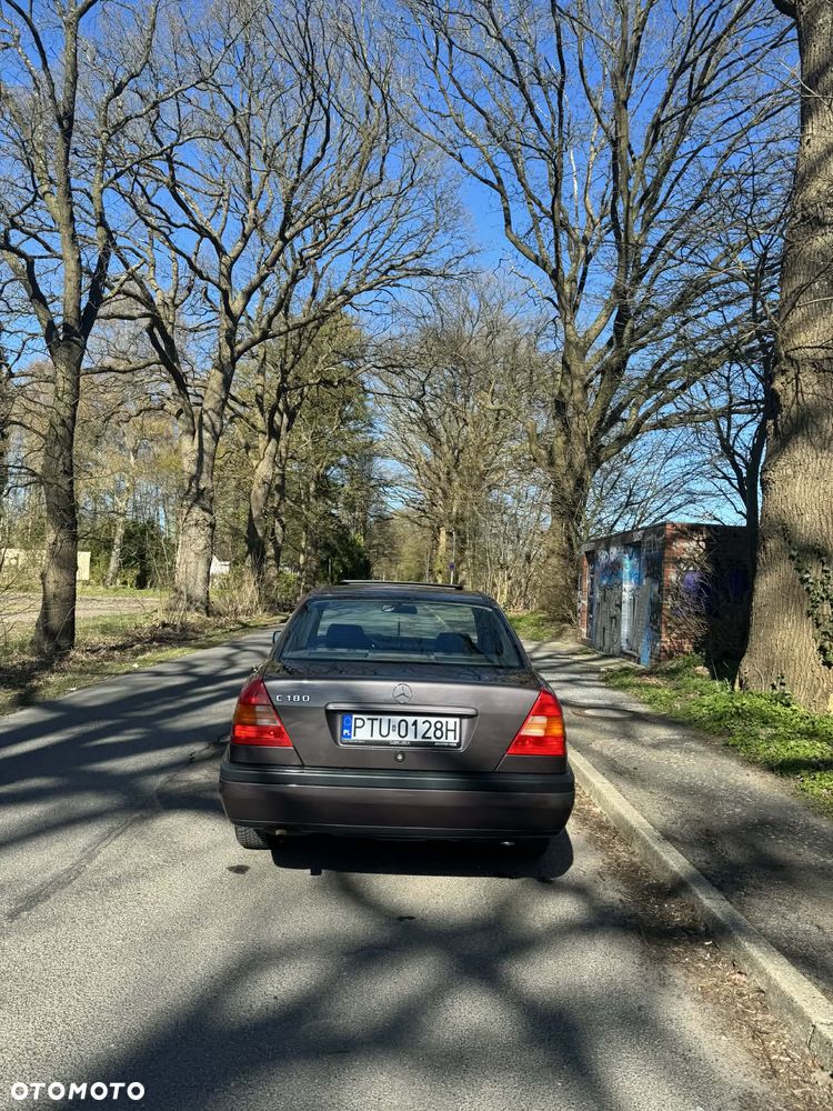 Mercedes-Benz Klasa C 180 Classic - 5