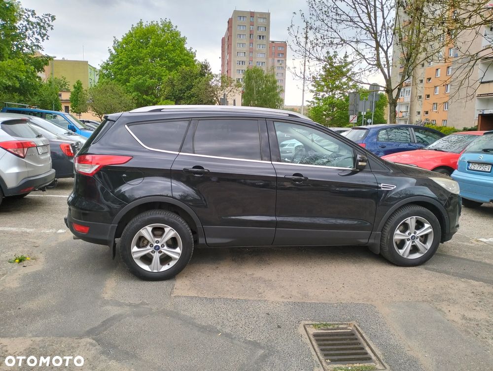 Ford Kuga 2.0 TDCi 4WD Titanium - 4