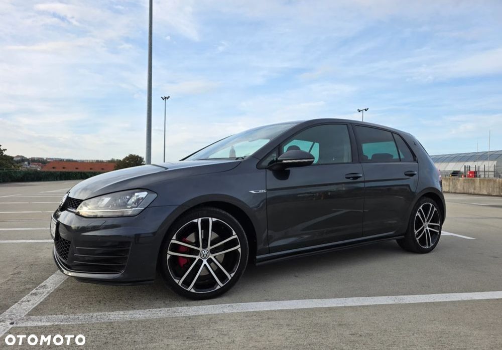 Volkswagen Golf 2.0 TDI BMT GTD - 10
