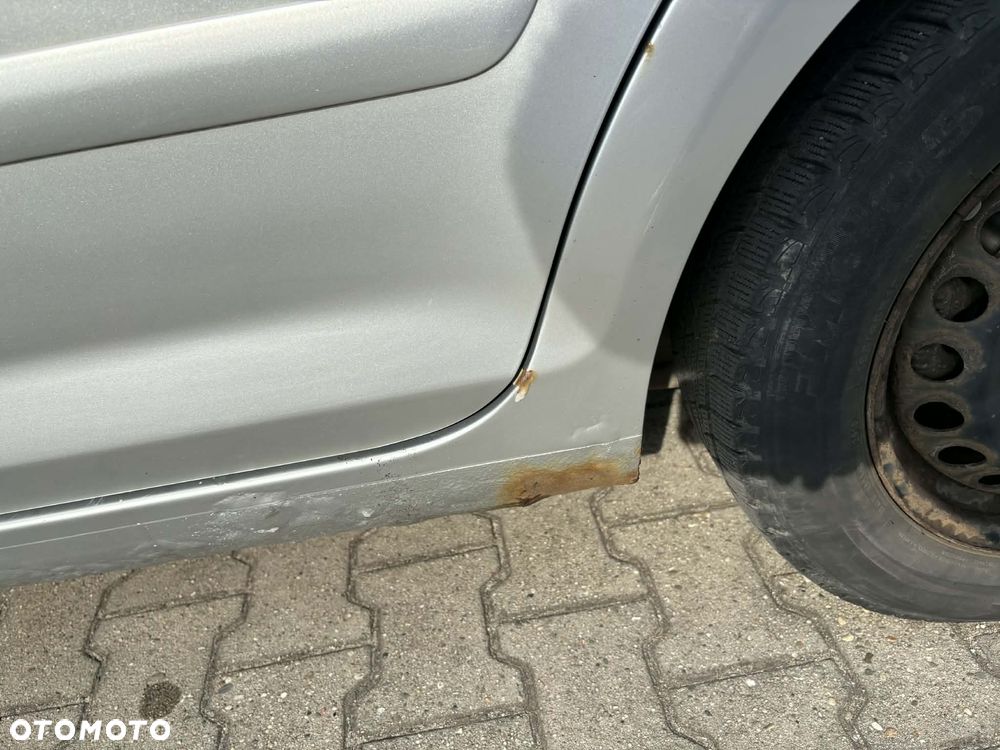 Volkswagen Golf Plus 1.9 TDI Comfortline - 16