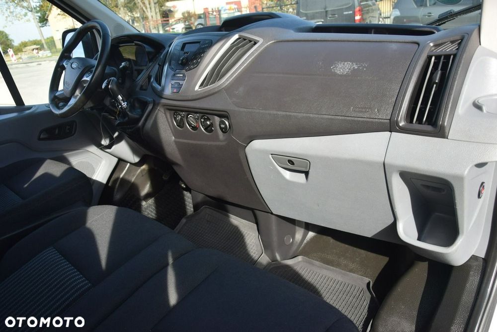 Ford Transit - 38