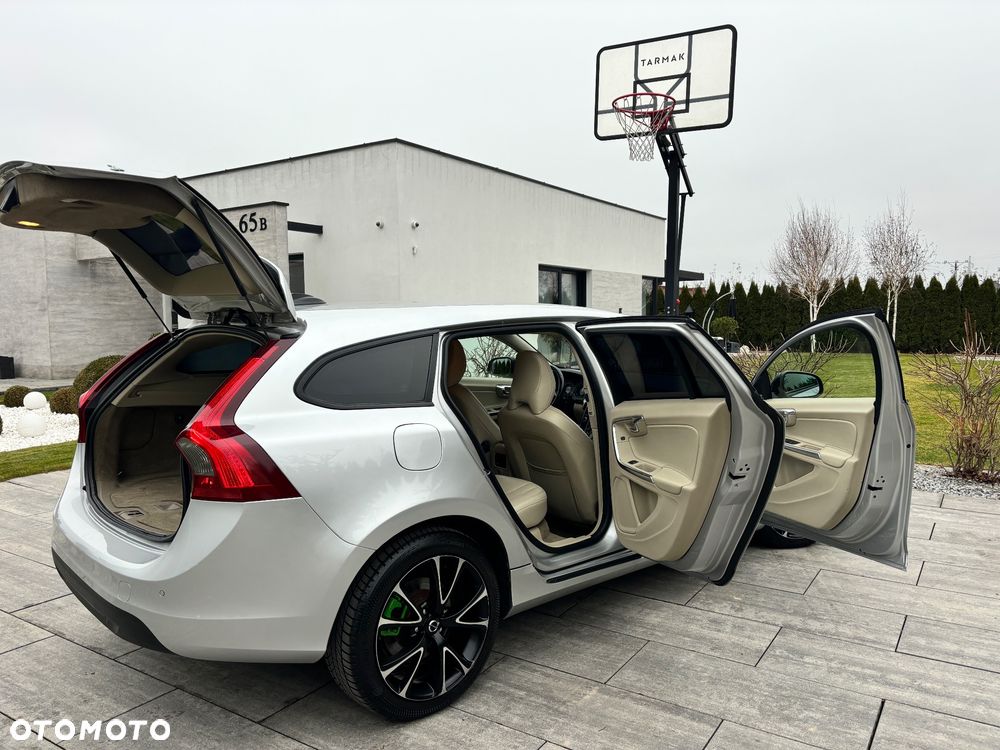 Volvo V60 DRIVe - 17