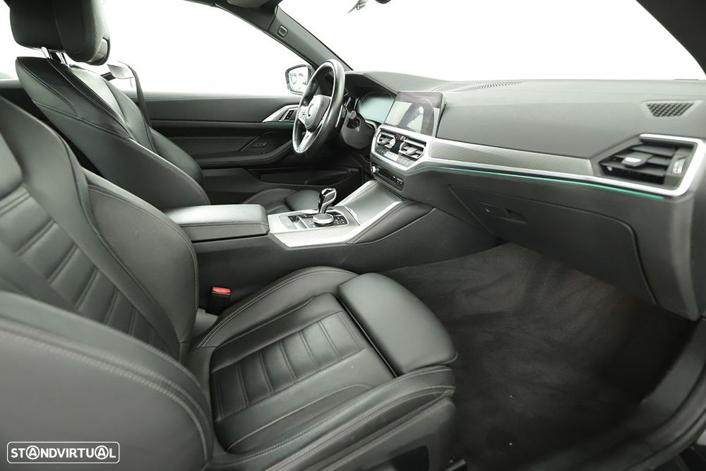 BMW 420 i Pack Desportivo M Auto - 27
