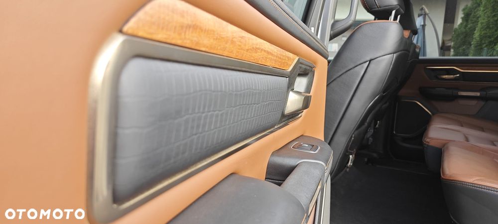 RAM 1500 5.7 Crew Cab Longhorn - 35