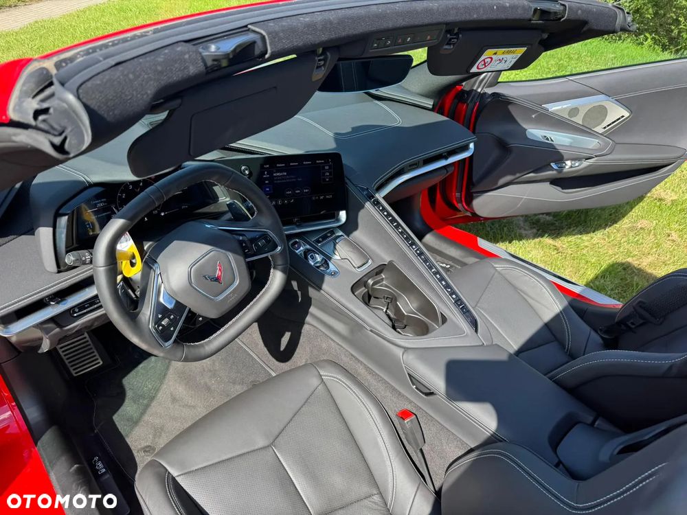 Chevrolet Corvette - 22