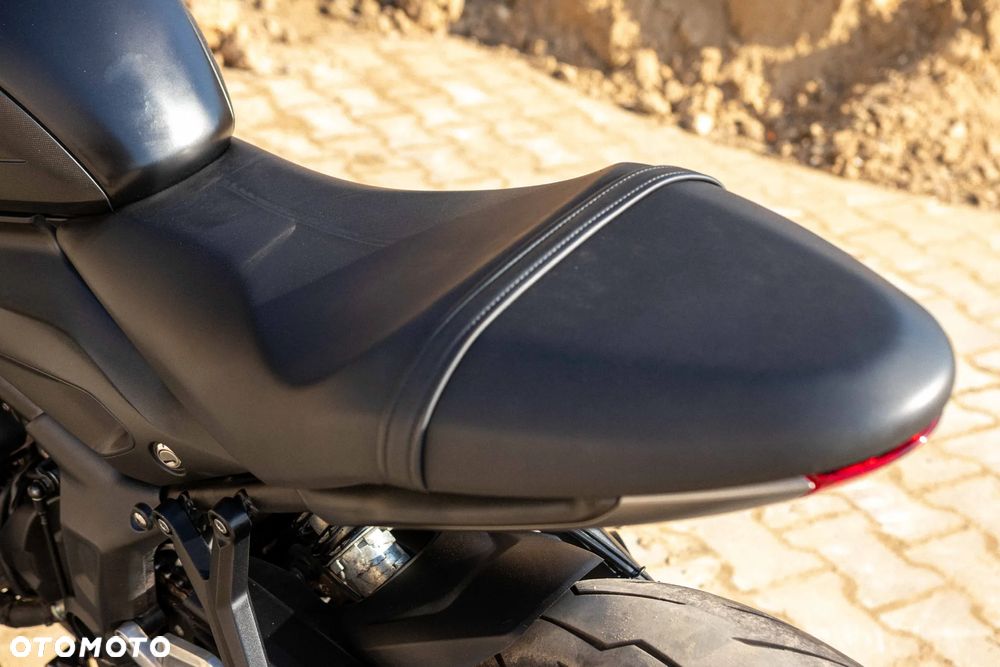 Triumph Trident - 37