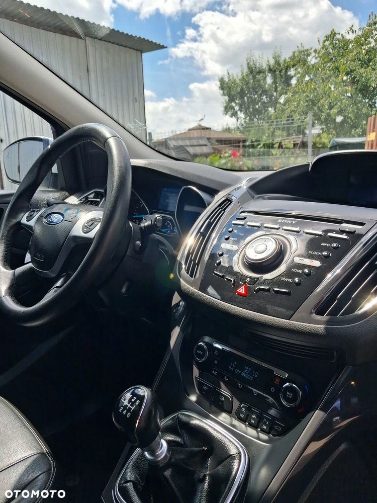 Ford Kuga - 17