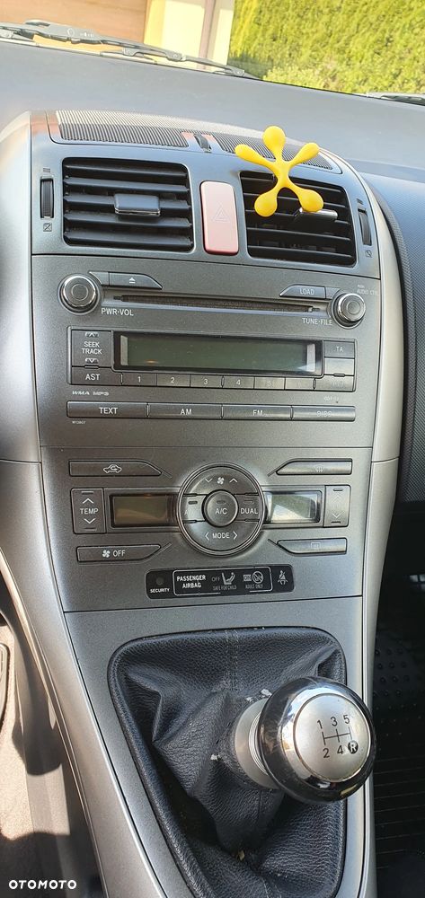 Toyota Auris 1.6 VVT-i Premium - 8