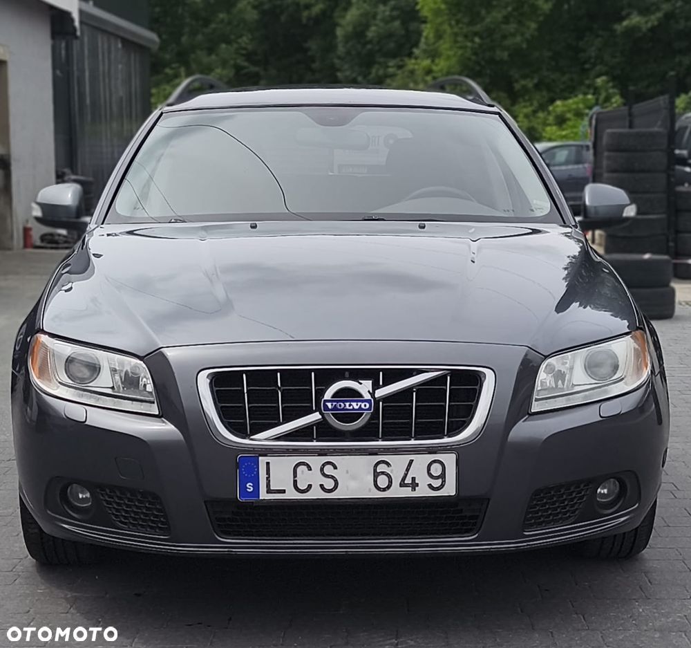 Volvo V70 D3 Momentum - 1