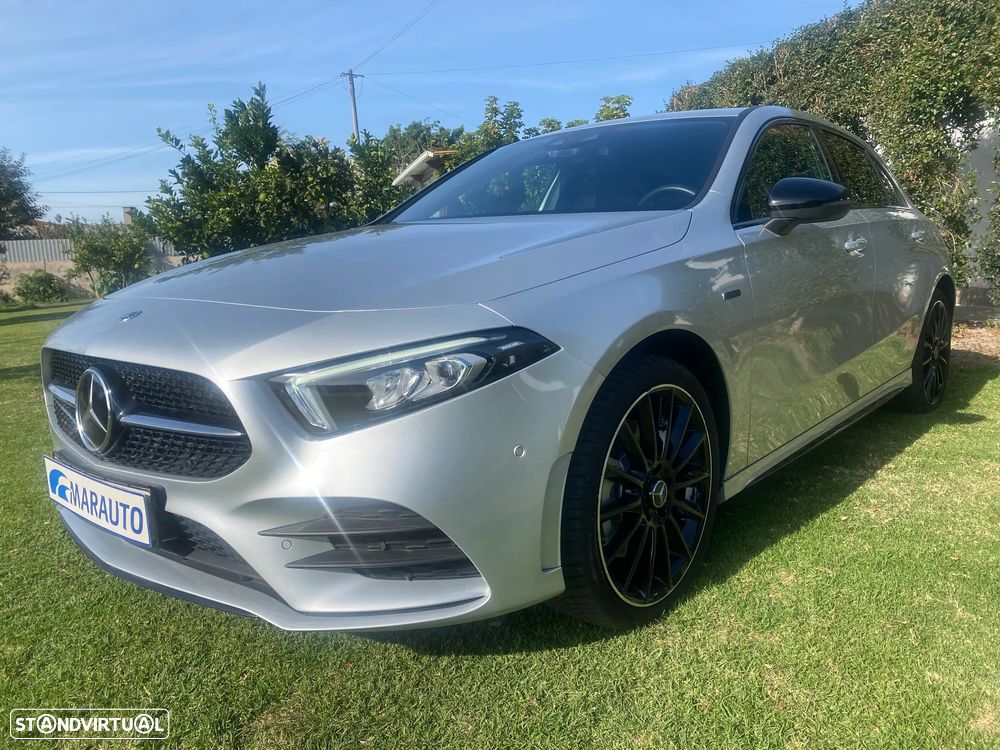 Mercedes-Benz A 250 e AMG Line - 2