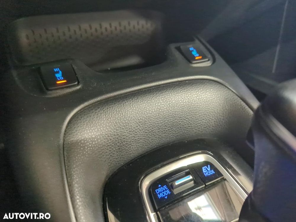 Toyota Corolla 1.8 HSD Dynamic - 8