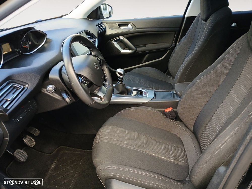 Peugeot 308 1.2 PureTech Allure - 9