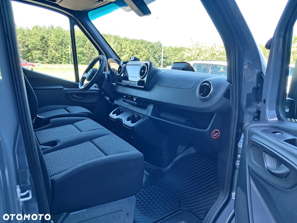 Mercedes-Benz Sprinter 319 CDI Furgon PRO długi 4325 mm L3H2 - 15