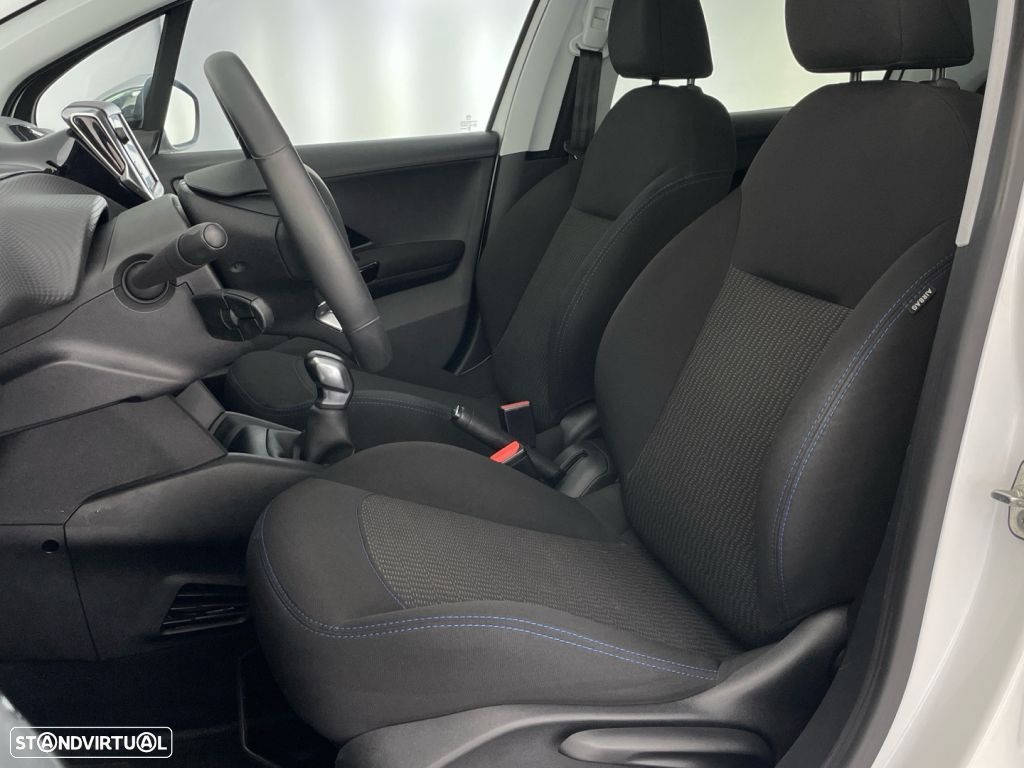 Peugeot 208 1.2 PureTech Style - 19