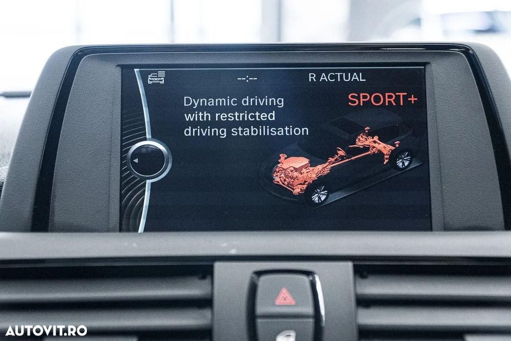 BMW Seria 1 120d Sport Line - 31