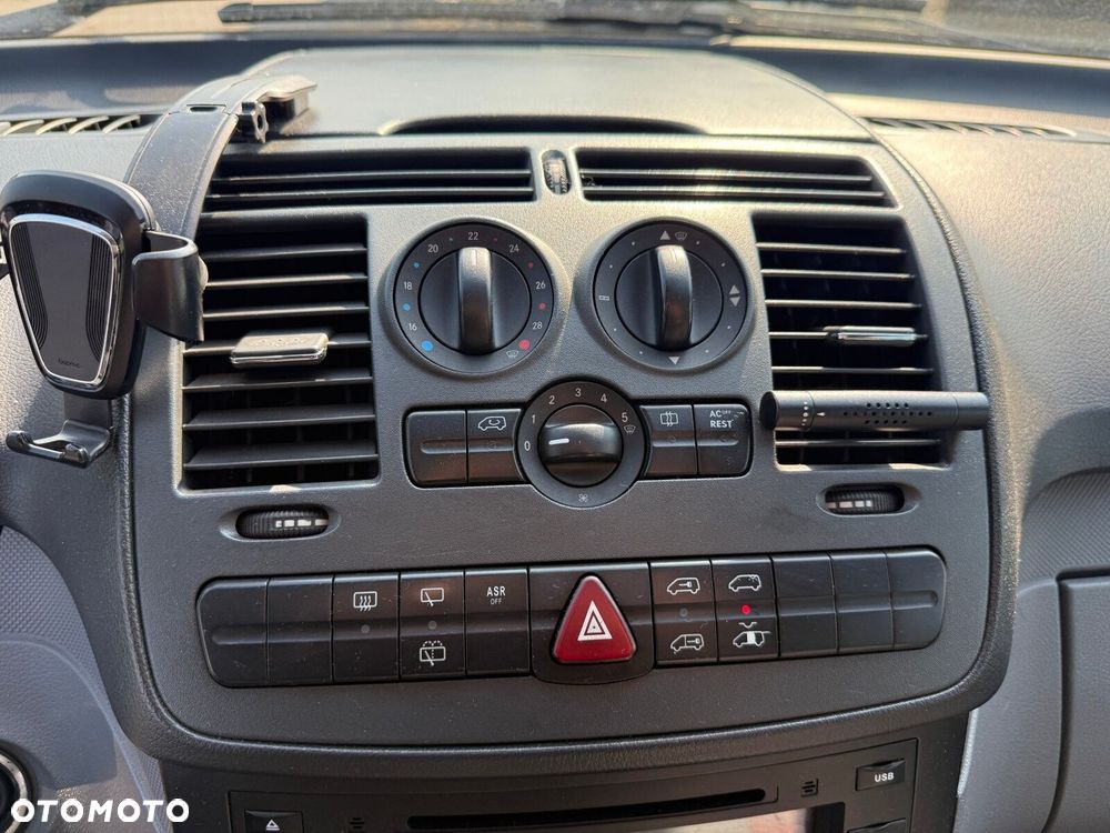 Mercedes-Benz Viano - 22