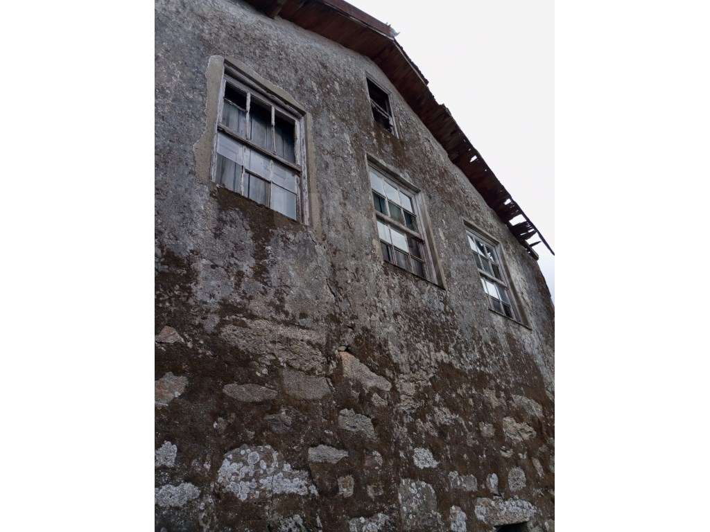 Moradia em pedra em Lordelo, Monção - Grande imagem: 3/5