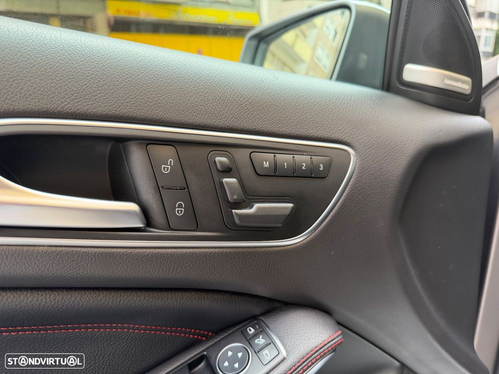 Mercedes-Benz A 45 AMG 4-Matic - 2