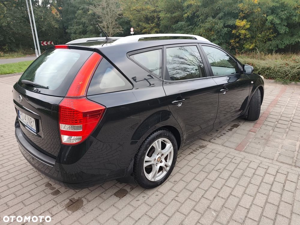 Kia Ceed 1.6 Comfort + - 5