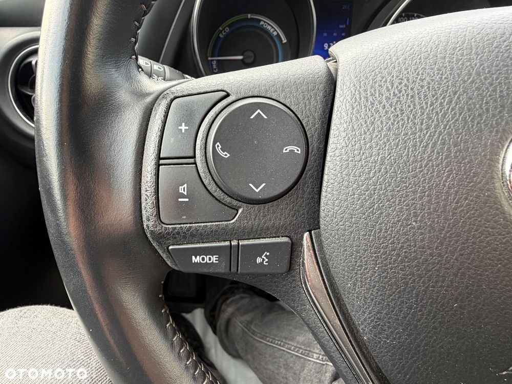 Toyota Auris 1.8 HSD Prestige NAVI - 25