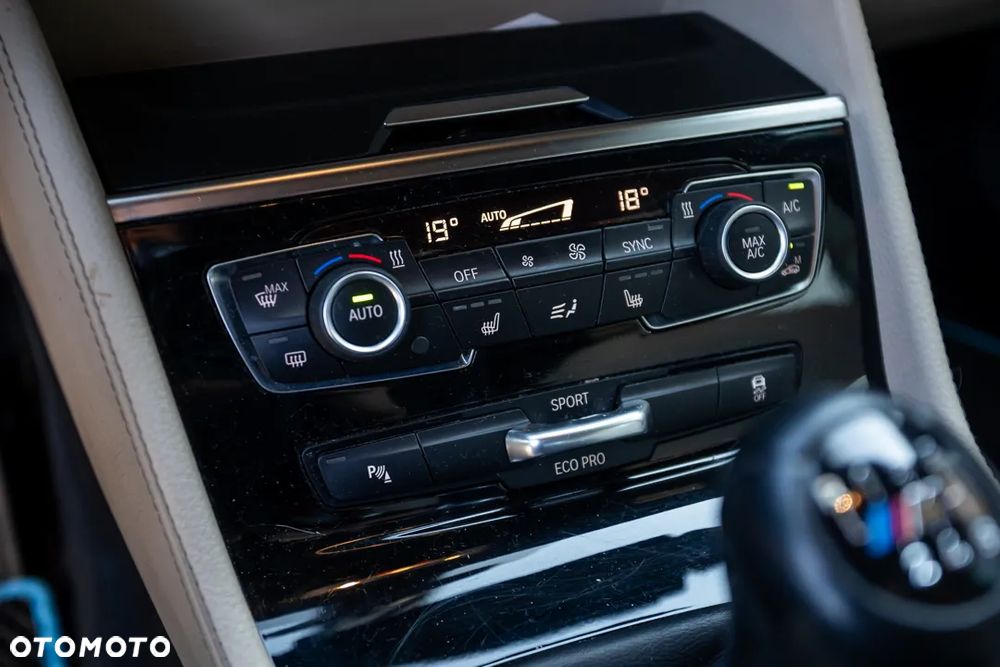 BMW Seria 2 218d M Sport - 26