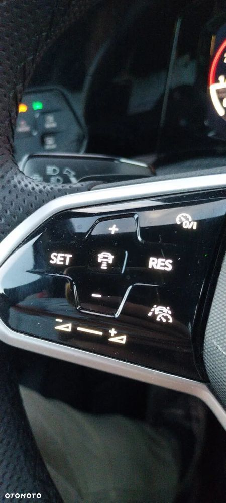 Volkswagen Golf - 14