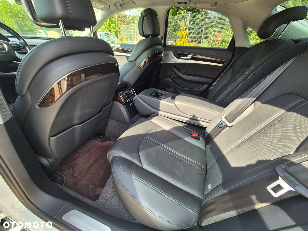 Audi A8 4.0 TFSI cylinder on demand quattro tiptronic - 22