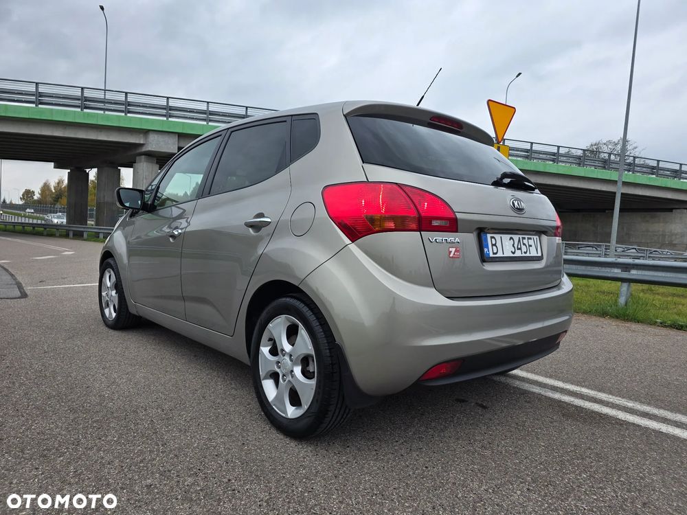 Kia Venga 1.6 CVVT Automatik Platinum Edition - 9