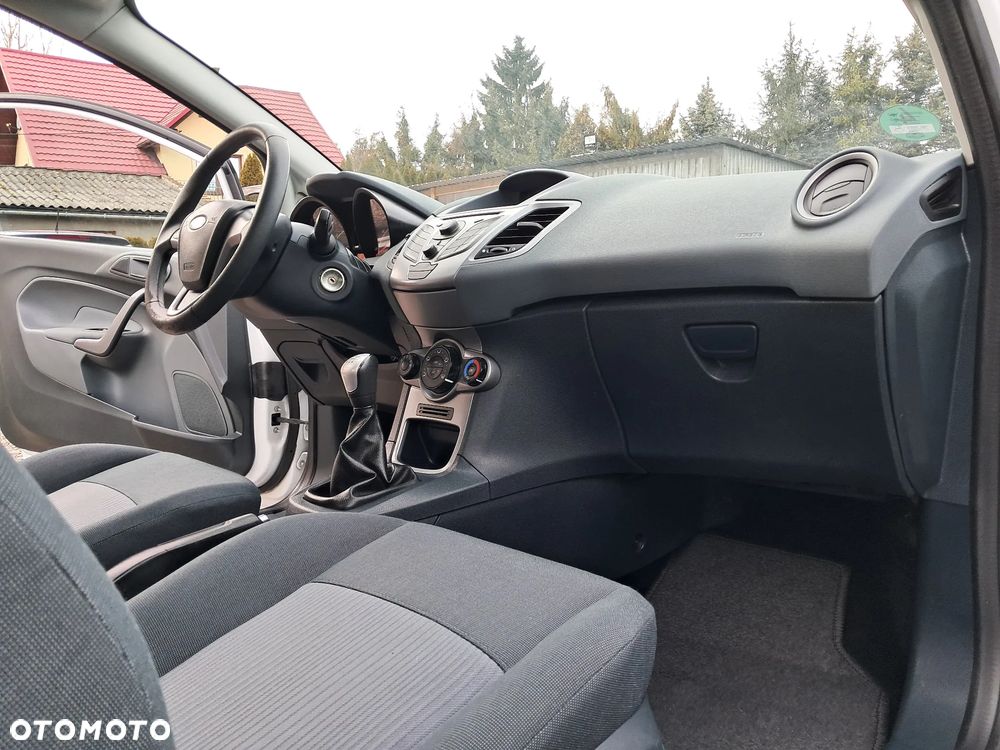 Ford Fiesta - 15