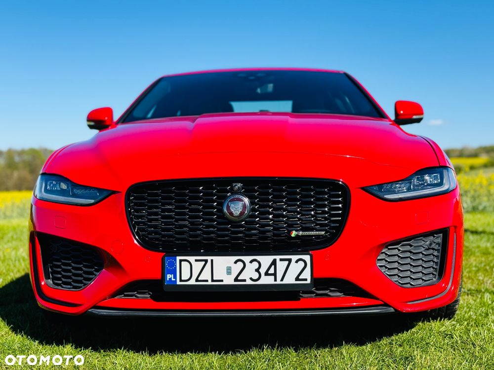 Jaguar XE 2.0 P300 AWD R-Dynamic S - 1
