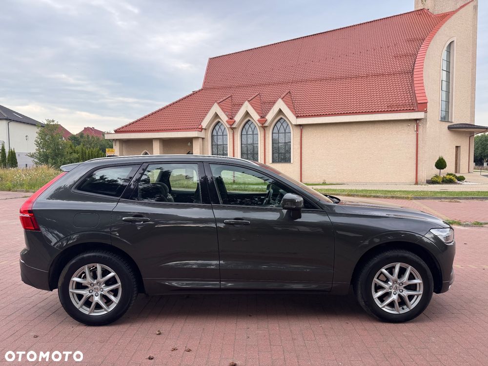 Volvo XC 60 D4 AWD Momentum - 4
