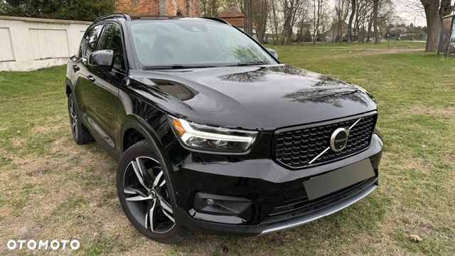 Volvo XC 40 T5 AWD R-Design - 1