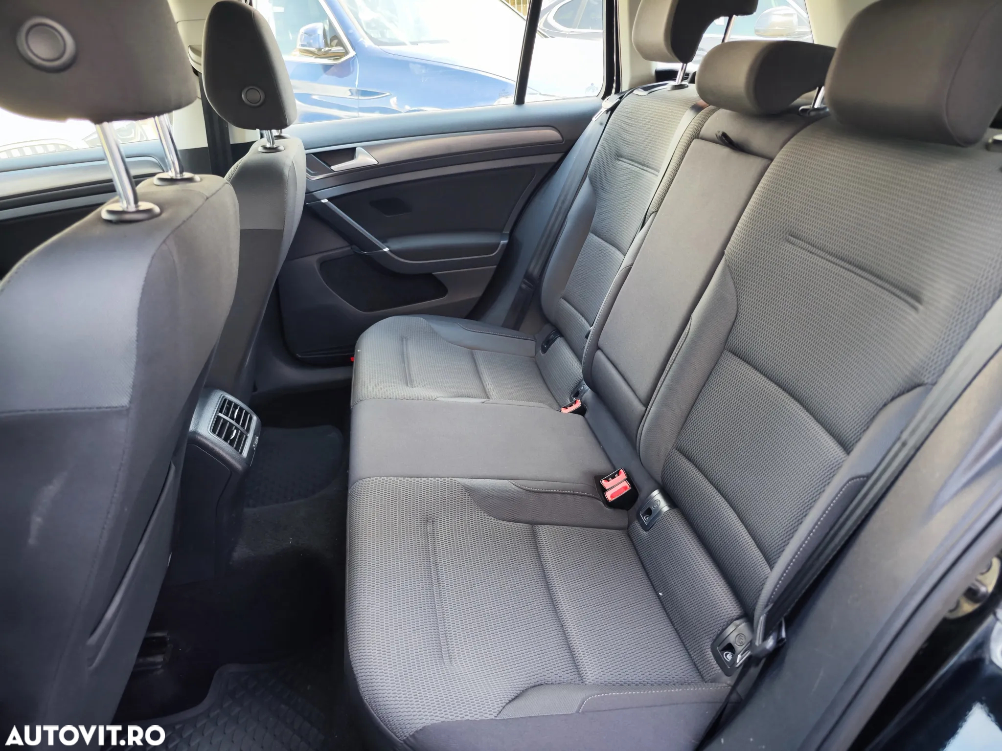 Volkswagen Golf 1.6 TDI DSG Comfortline - 17