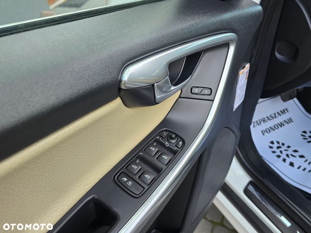 Volvo XC 60 T5 Geartronic Summum - 30