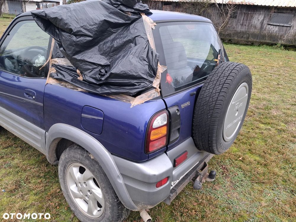 Toyota RAV4 2.0 - 4